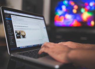 Zarabiać pieniądze