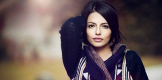 Ciężarna pijąca ziółka