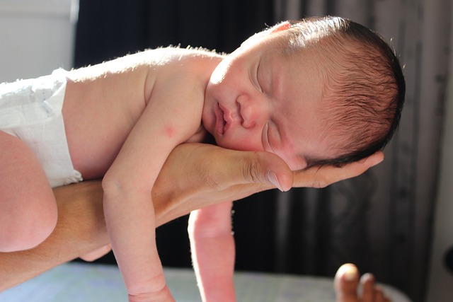 Jak naładować maskę spawalnicza? Jak naładować maskę spawalnicza?