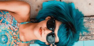 Co oznacza R na okularach?