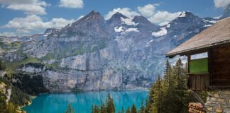 Co na sufit nad kabina prysznicowa?