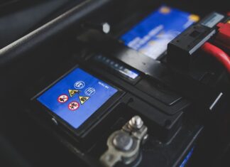 Jaka bateria do przyłbicy spawalniczej?