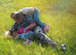 Czy Papa może wejść w reakcję ze styropianem?