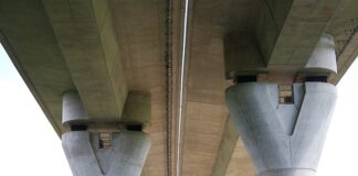 Co lepsze na fundament papa czy folia?