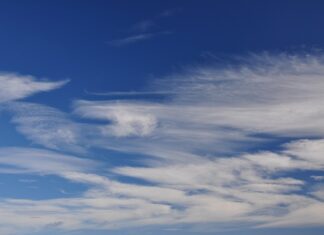 Jak utrzymać klarowna wodę w basenie?